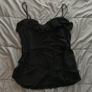 Cute black tank with ruffles ~🖤